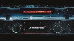McLaren 675LT (2016) - tył - inne ujęcie
