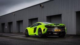 McLaren 675LT (2016) 2/2 - widok z tyłu