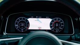 Volkswagen Golf GTI 2.0 TSI 245 KM - galeria redakcyjna (2) - zestaw wska?ników na desce rozdzielcze