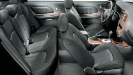 Hyundai Sonata 2002 - widok ogólny wnętrza