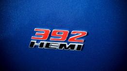Dodge Challenger SRT8 392 - emblemat