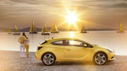 Opel Astra GTC 2012 - prawy bok