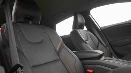 Volvo V40 II 1.6 T3 150KM - galeria redakcyjna (2) - widok ogólny wnętrza z przodu