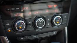 Mazda CX-5 2.2 SKYACTIV-D 175KM - galeria redakcyjna (2) - panel sterowania wentylacją i nawiewem