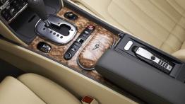 Bentley Continental GTC 2012 - tunel środkowy między fotelami
