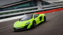McLaren 675LT (2016) 2/2 - widok z przodu
