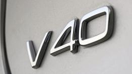 Volvo V40 II 1.6 T3 150KM - galeria redakcyjna (2) - emblemat