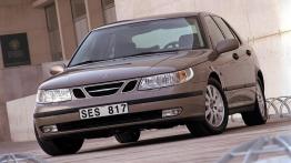 Saab 9-5 2002 - widok z przodu