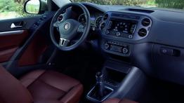 Volkswagen Tiguan 2012 - kokpit