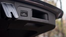 Volkswagen Touran 2.0 TDI 150 KM (wnętrze) - galeria redakcyjna - bagażnik - inne ujęcie