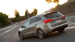 Kia ceed Sportswagon II (2012) - widok z tyłu