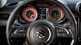 Suzuki Swift Sport - galeria redakcyjna (2) - pe?ny panel przedni