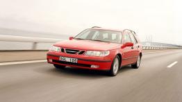 Saab 9-5 2002 - widok z przodu