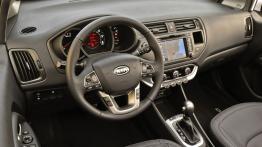 Kia Rio hatchback 2012 - pełny panel przedni