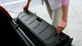 Citroen C2 - tył - bagażnik otwarty