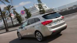 Kia ceed Sportswagon II (2012) - widok z tyłu