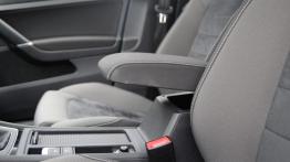 Volkswagen Golf VII Variant 2.0 TDI - galeria redakcyjna - podłokietnik przedni