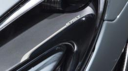 McLaren 675LT (2016) - lewy przedni reflektor - wyłączony