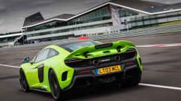 McLaren 675LT (2016) 2/2 - widok z tyłu