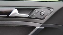 Volkswagen Golf VII Variant 2.0 TDI - galeria redakcyjna - drzwi kierowcy od wewnątrz