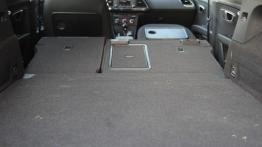 Seat Leon III ST - galeria redakcyjna (2) - tylna kanapa złożona, widok z bagażnika