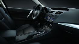 Mazda 3 hatchback 2012 - widok ogólny wnętrza z przodu