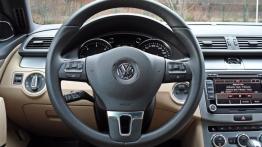 Volkswagen CC 2.0 TDI CR 177KM - galeria redakcyjna (2) - kierownica