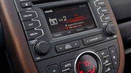 Kia Soul 2012 - konsola środkowa