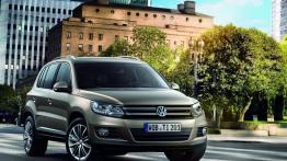 Volkswagen Tiguan 2012 - przód - reflektory włączone