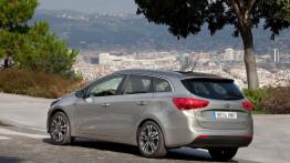 Kia ceed Sportswagon II (2012) - widok z tyłu