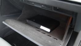 Volkswagen Golf VII Variant 2.0 TDI - galeria redakcyjna - schowek przedni otwarty