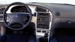 Saab 9-5 2002 - kokpit
