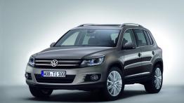 Volkswagen Tiguan 2012 - przód - reflektory włączone