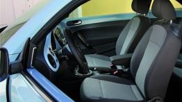 Volkswagen Beetle 2012 - widok ogólny wnętrza z przodu