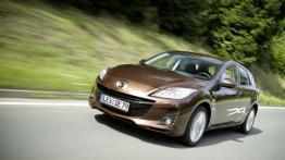 Mazda 3 hatchback 2012 - widok z przodu