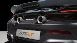 McLaren 675LT (2016) - tył - inne ujęcie