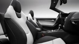 Audi S5 Cabrio 2012 - widok ogólny wnętrza z przodu