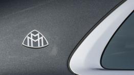 Mercedes-Maybach S 600 (X 222) - emblemat boczny