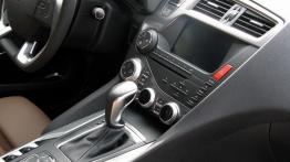 Citroen DS5 2.0 HDi 163KM - galeria redakcyjna - konsola środkowa