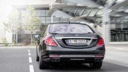 Mercedes-Maybach S 600 (X 222) - widok z tyłu