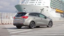 Kia ceed Sportswagon II (2012) - widok z tyłu