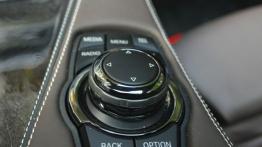 BMW Seria 6 F06 Gran Coupe 640d 313KM - galeria redakcyjna (2) - panel sterowania na tunelu środkowy
