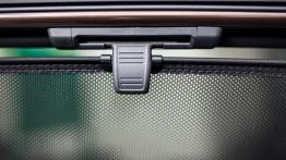 Volkswagen Touran 2.0 TDI 150 KM (wnętrze) - galeria redakcyjna - inny element wnętrza z tyłu