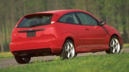 Ford Focus SVT 2002 - widok z tyłu