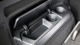 Volkswagen Touran 2.0 TDI 150 KM (wnętrze) - galeria redakcyjna - inny element wnętrza z tyłu