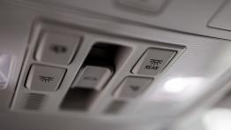 Volkswagen Touran 2.0 TDI 150 KM (wnętrze) - galeria redakcyjna - panel sterowania w podsufitce