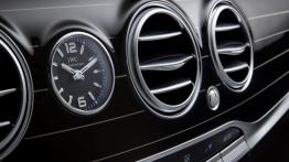 Mercedes-Maybach S 600 (X 222) - deska rozdzielcza