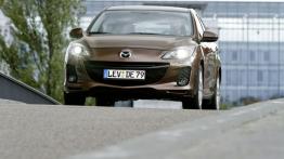 Mazda 3 hatchback 2012 - widok z przodu