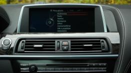 BMW Seria 6 F06 Gran Coupe 640d 313KM - galeria redakcyjna (2) - ekran systemu multimedialnego
