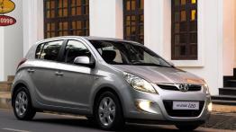 Hyundai i20 - prawy bok
